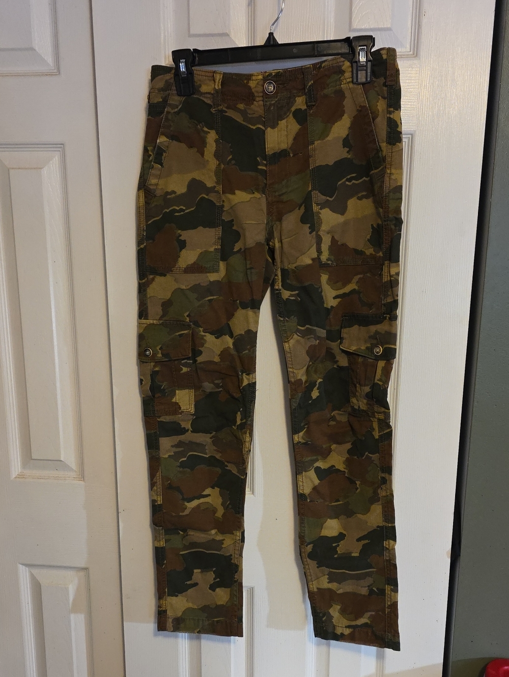 Anthropologie Olive and Brown Camo Patterned Pants. Size 26